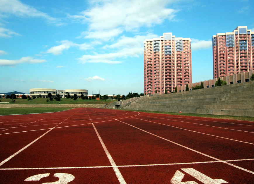     政法大学20000平米