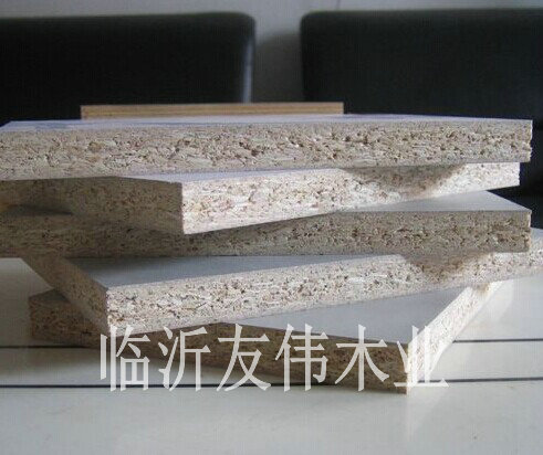 膠合板特性勻稱、形狀穩固